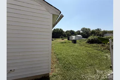 215 Sloan Avenue, Gastonia, NC 28052 - Photo 4