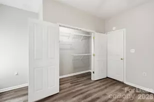 614 E 9th St, Charlotte, NC 28202 - Photo 36