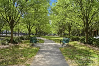614 E 9th Street, Charlotte, NC 28202 - Photo 44