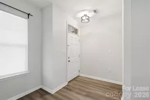 614 E 9th St, Charlotte, NC 28202 - Photo 6