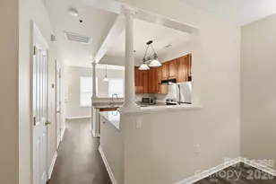 614 E 9th St, Charlotte, NC 28202 - Photo 12