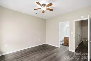 614 E 9th St, Charlotte, NC 28202 - Photo 28