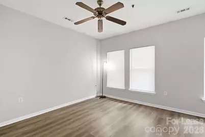 614 E 9th Street, Charlotte, NC 28202 - Photo 32