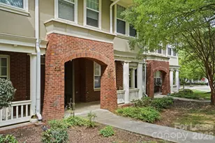 614 E 9th St, Charlotte, NC 28202 - Photo 1