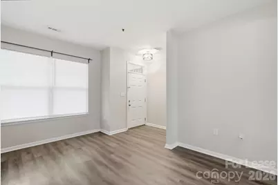 614 E 9th Street, Charlotte, NC 28202 - Photo 10