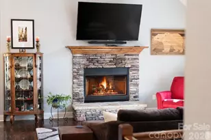 204 Mostert Dr, Asheville, NC 28804 - Photo 6