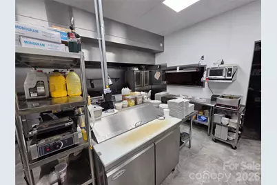 425 & 427 N Main Street, Hendersonville, NC 28792 - Photo 8
