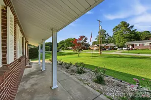 112 Brookside Dr, Union, SC 29379 - Photo 4