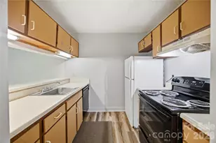 9505 University Terrace Dr, Charlotte, NC 28262 - Photo 10