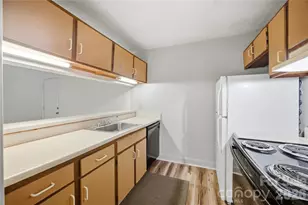9505 University Terrace Dr, Charlotte, NC 28262 - Photo 12