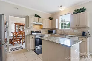 8818 Norway Ct, Charlotte, NC 28269 - Photo 10