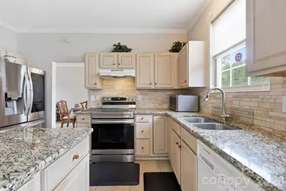 8818 Norway Court, Charlotte, NC 28269 - Photo 12