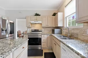 8818 Norway Ct, Charlotte, NC 28269 - Photo 12