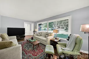2311 Laurelwood Cir, Charlotte, NC 28214 - Photo 4