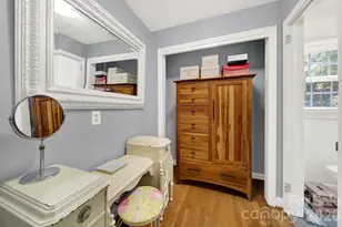 2311 Laurelwood Cir, Charlotte, NC 28214 - Photo 14