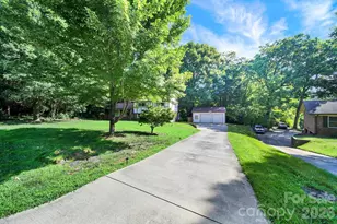 2311 Laurelwood Cir, Charlotte, NC 28214 - Photo 34