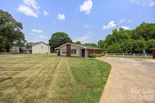 6010 Pleasant Grove Rd, Charlotte, NC 28216 - Photo 30