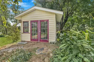 33 Fairfax Ave, Asheville, NC 28806 - Photo 38