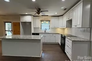 6081 Cambridge Dr, Harrisburg, NC 28075 - Photo 8