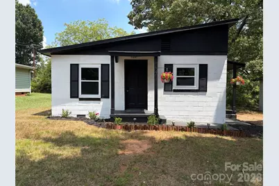 1107 S Meeting Street, Statesville, NC 28677 - Photo 1