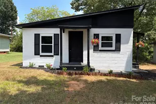 1107 S Meeting St, Statesville, NC 28677 - Photo 1