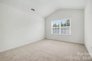 9369 Hamel St, Charlotte, NC 28215 - Photo 6