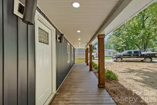 1936 Lakedell Dr, Charlotte, NC 28215 - Photo 28