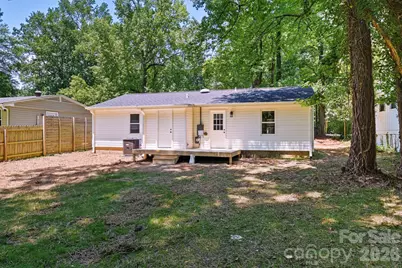 1936 Lakedell Drive, Charlotte, NC 28215 - Photo 24