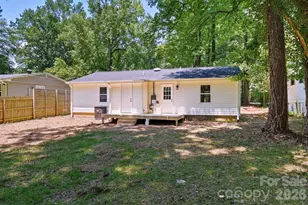1936 Lakedell Dr, Charlotte, NC 28215 - Photo 24