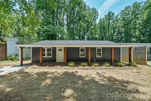 1936 Lakedell Dr, Charlotte, NC 28215 - Photo 4