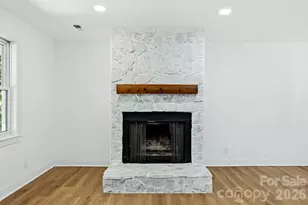 1936 Lakedell Dr, Charlotte, NC 28215 - Photo 18