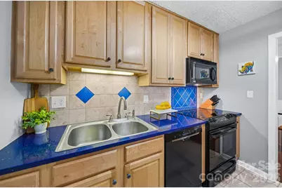 4739 Hedgemore Drive #N, Charlotte, NC 28209 - Photo 12