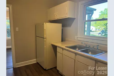2565 Brentwood Place, Charlotte, NC 28208 - Photo 24