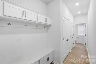 5861 Tuckaseegee Rd, Charlotte, NC 28208 - Photo 8