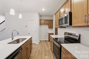 5865 Tuckaseegee Rd, Charlotte, NC 28208 - Photo 6