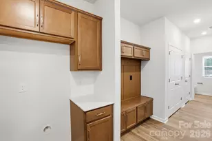 5865 Tuckaseegee Rd, Charlotte, NC 28208 - Photo 10