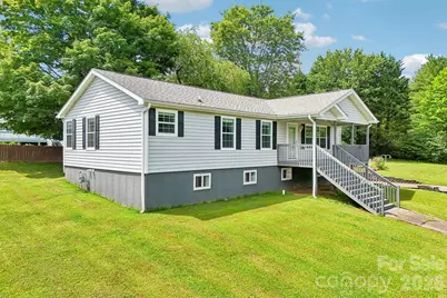 119 E Meadow Lane, Horse Shoe, NC 28742 - Photo 2