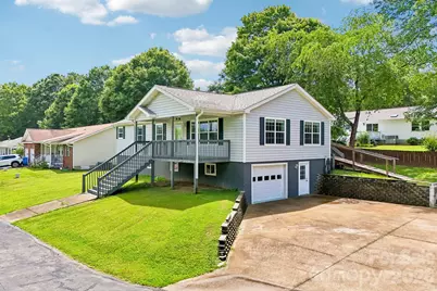 119 E Meadow Lane, Horse Shoe, NC 28742 - Photo 4