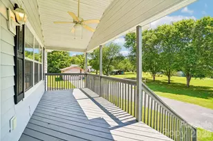 119 E Meadow Ln, Horse Shoe, NC 28742 - Photo 6