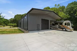 211 Winthrow Creek Rd, Mooresville, NC 28115 - Photo 2
