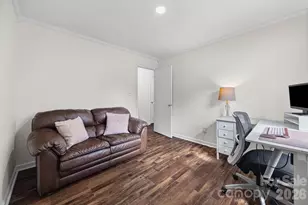 6104 Sunbridge Ct, Charlotte, NC 28269 - Photo 10