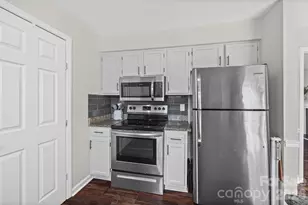 6104 Sunbridge Ct, Charlotte, NC 28269 - Photo 8