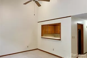 153 Hillcrest Dr, Lincolnton, NC 28092 - Photo 2