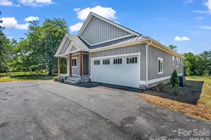 120 Grandview Ln, Hendersonville, NC 28791 - Photo 10