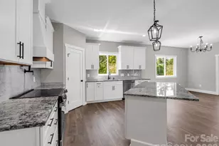 120 Grandview Ln, Hendersonville, NC 28791 - Photo 4