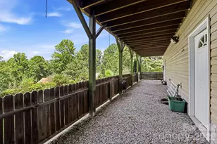 81 Chestnut Ln, Hendersonville, NC 28792 - Photo 44
