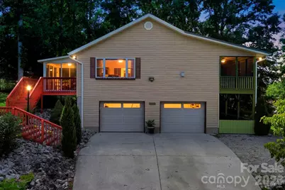 81 Chestnut Lane, Hendersonville, NC 28792 - Photo 2