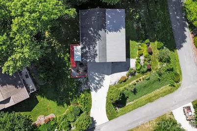 81 Chestnut Lane, Hendersonville, NC 28792 - Photo 14
