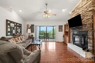 81 Chestnut Ln, Hendersonville, NC 28792 - Photo 2