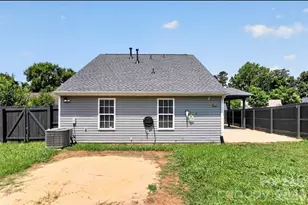 6033 Mary Blair Ln, Charlotte, NC 28214 - Photo 32